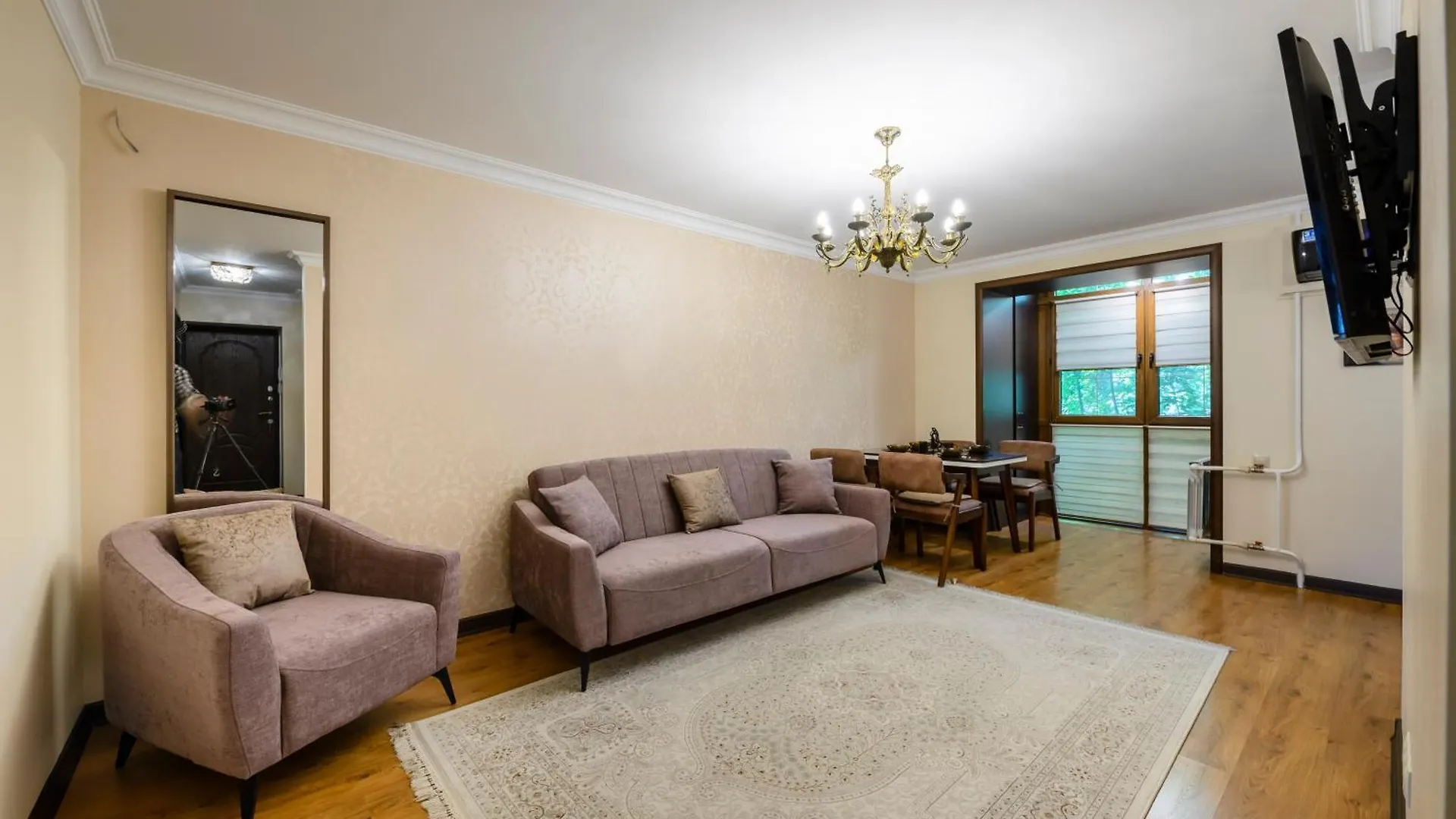 Arbat 2 Area - Traveler'S Choice In The City Center Almatı Daire